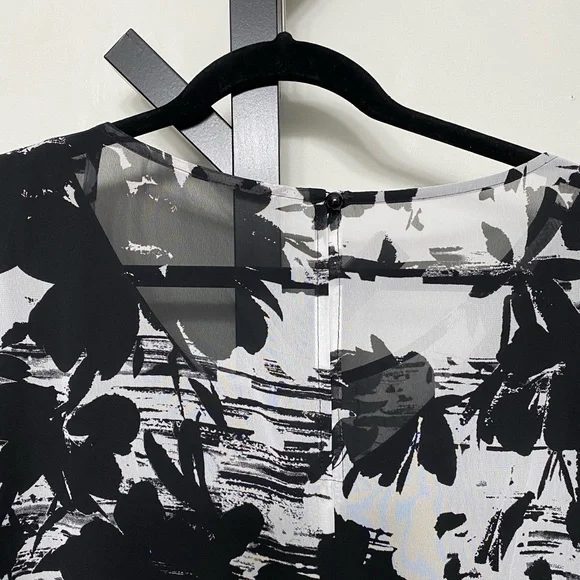 Black and white floral midi dress - Picture 5 of 7